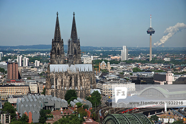 Kathedrale in der Stadt Kölner Dom Köln Nordrhein-Westfalen Deutschland