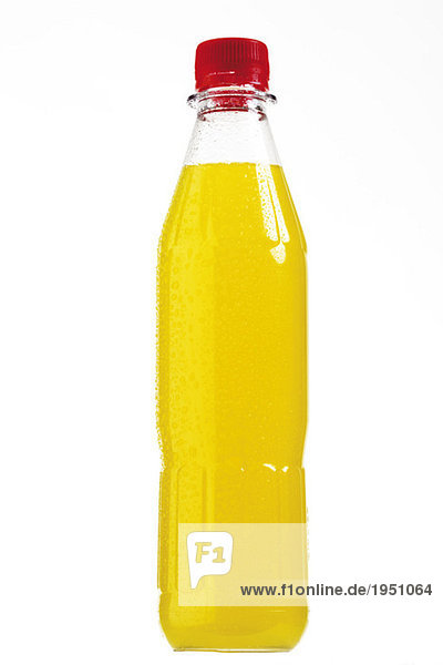 Flasche mit gelber Flüssigkeit