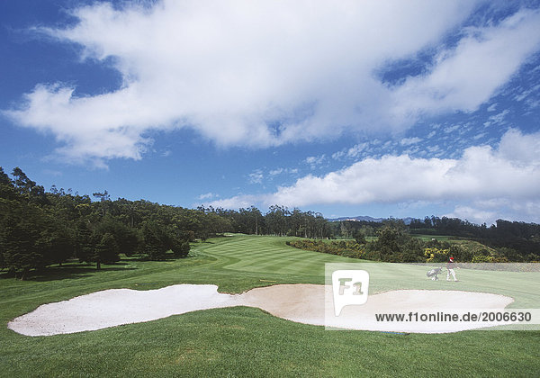 Golfplatz mit Sandbunker