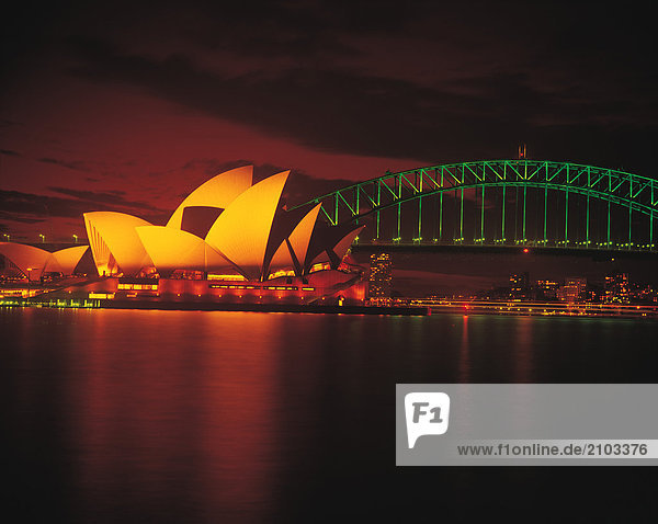 Hafen Opernhaus Oper Opern Reise Brücke Flutlicht Australien neu South Wales Sydney