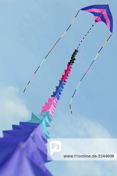 Bunter Drachen am Himmel