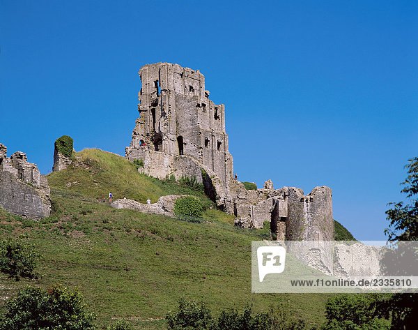 Die Burg 10390909  England  Großbritannien  Europa  Dorset  Corfe Castle  Ruinen  11. 12.  Jahrhundert  Jahrhundert  Cromwell  besieges