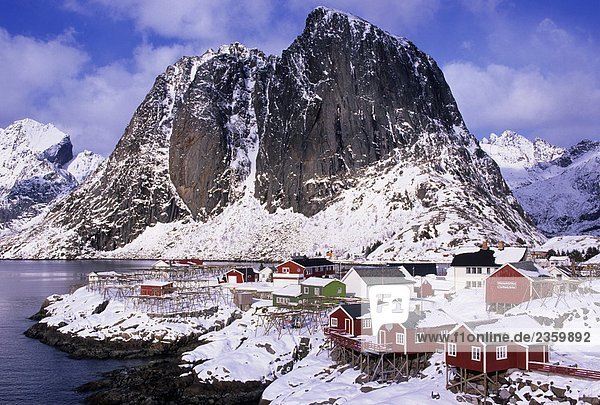 nahe Hütte Tradition Norwegen Insel angeln Hamnoy Lagune Moskenesoy
