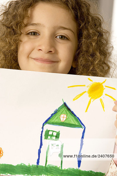 Porträt eines Mädchens mit einer Zeichnung