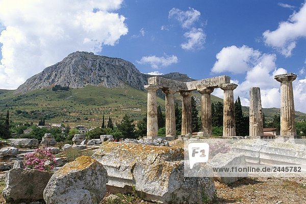 Old ruins of temple  Temple of Apollo  Portara  Naxos Island  Cyclades  Aegean Islands  Greek Islands  Greece