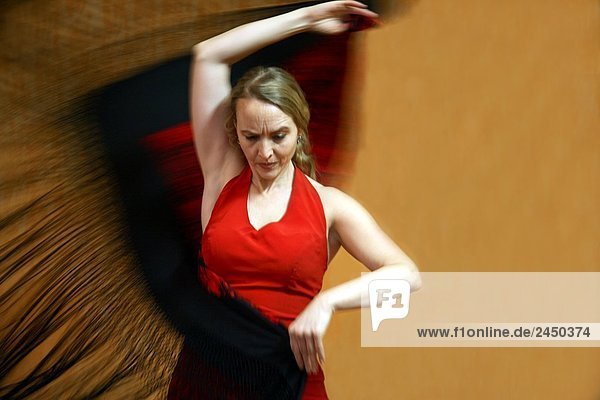 Nahaufnahme der weiblichen Flamenco Dancer dancing