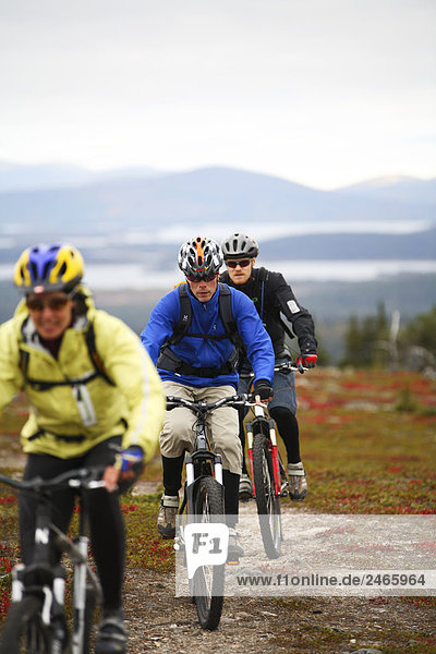 Mountainbiking in den Bergen Schweden.