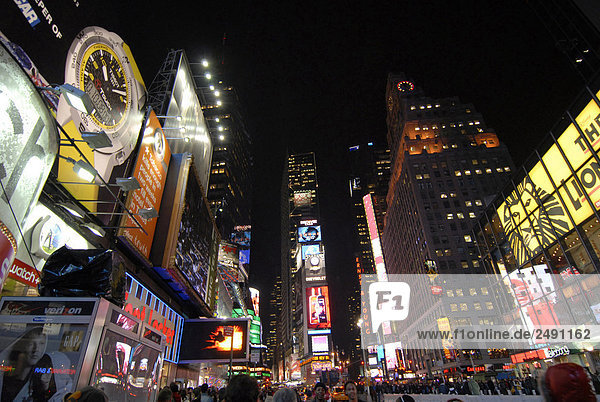 USA  New York  New York City. Times Square in der Nacht