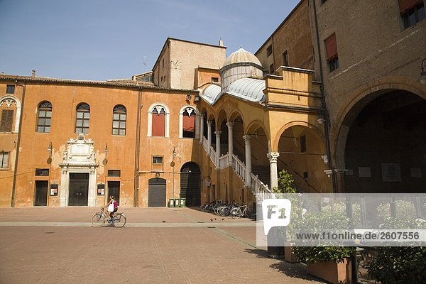 Innenhof von Schloss  Palazzo Comunale  Ferrara  Emilia-Romagna  Italien
