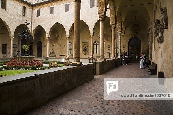 Courtyard of church  Basilica Di San Antonio  Padua  Veneto  Italy