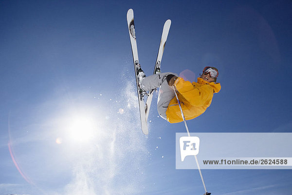 Skisprungschuss aus dem Blasebalg