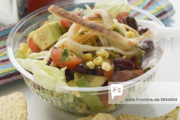 Mexikanischer Salat zum Mitnehmen