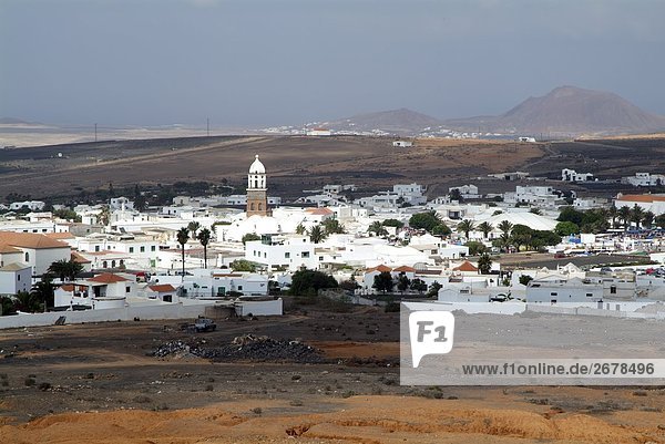 Erhöhte Ansicht der Stadtansicht  Teguise  Lanzarote  Kanaren  Spanien