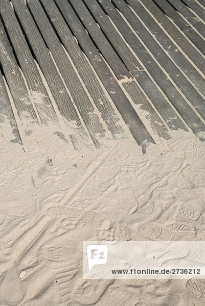 Sandbelag Holzbelag