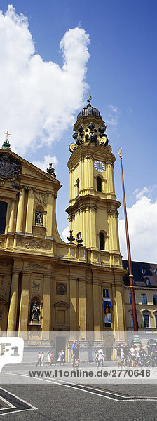 Theatiner Kirche Odeonsplatz München Bayern Deutshland