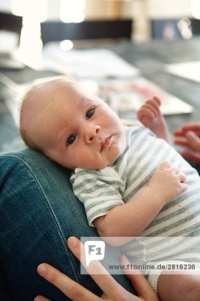 Ein männliches Baby Schweden.