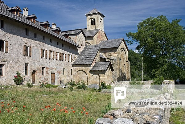 Frankreich  Provence  See von Serre - Ponçon  Boscodon Abtei