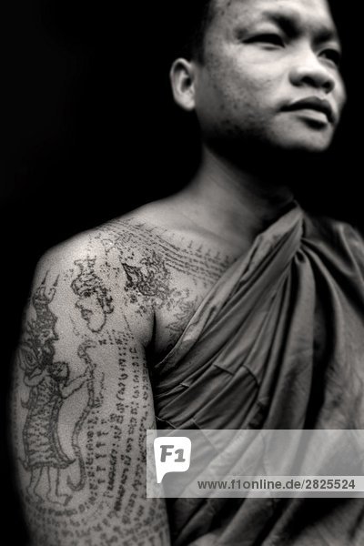 Thailand  Koh Samui Insel. Portrait eines jungen Mönchs