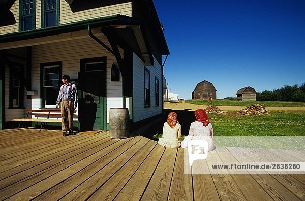 Kinder im Zug Station  ukrainische Cultural Heritage Village  Edmonton  Alberta  Kanada.