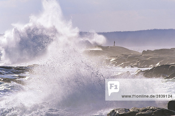 nahe Mensch Gewölbe Kanada Nova Scotia Neuschottland Wellen brechen