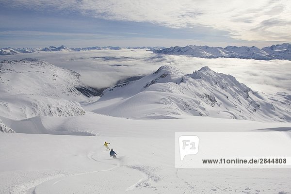 Skitourfahren und Snowboarden  Whistler  British Columbia  Kanada.