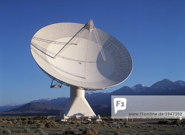Kalifornien  USA  Satelliten in Cal Tech Station  Owen Tal