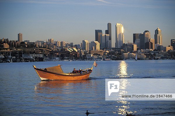 USA  Washington State  Seattle  Lake Union with skyline and rec boater