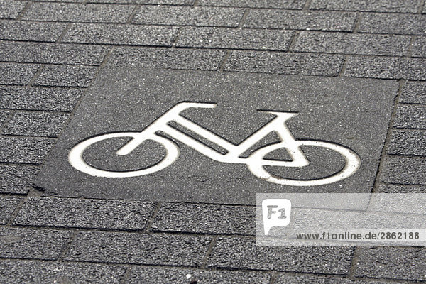 Germany  Bikeway  bicycle sign on pavement