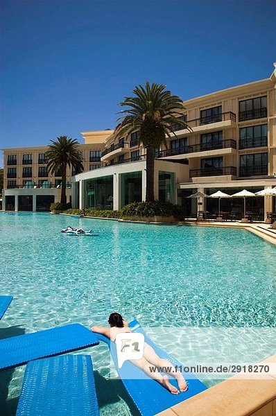 Australia - Queensland - Gold Coast - Surfer´s Paradise: Poolside at the Palazzo Versace Resort