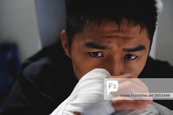 Japanischer Boxer suchen unglücklich