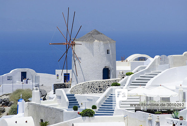 Windmühle in Oia  Santorin  Santorini  Kykladen  Griechenland  Europa