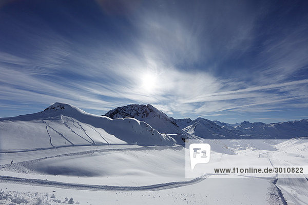 Skigebiet Lech am Rüfikopf  hinten Rüfispitze  Lechtaler Alpen  Vorarlberg  Österreich