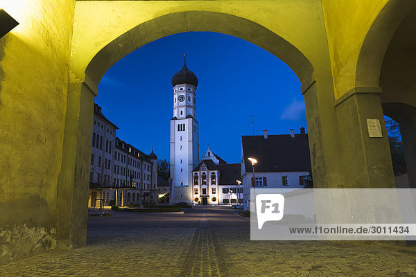 Kloster von Ursberg bei Nacht  Krumbach  Schwaben  Bayern  Deutschland