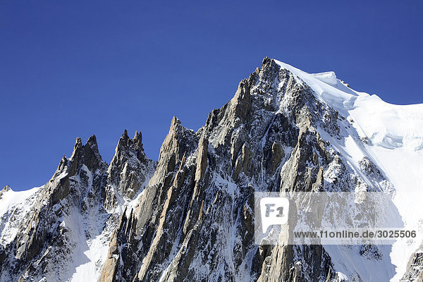 Berge in den französischen Alpen bei Mont Blanc