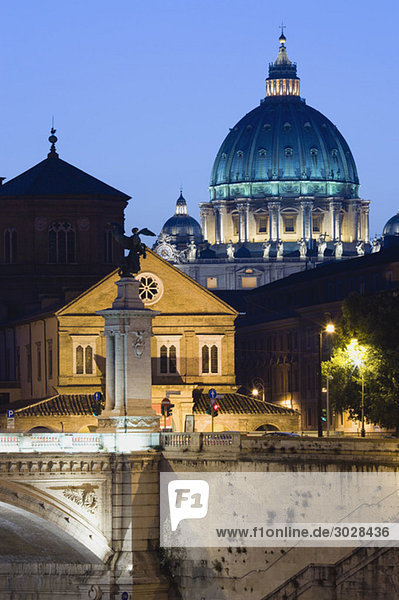 Italien,  Rom,  Vatikanstadt,  Petersbasilika,  Ponte Vittorio Emmanuele bei Nacht