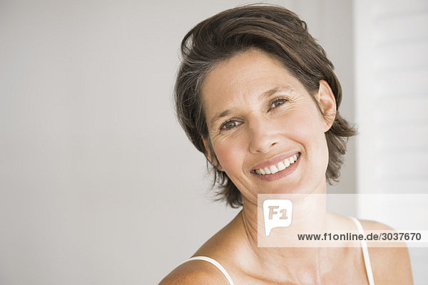 Porträt einer lächelnden Frau
