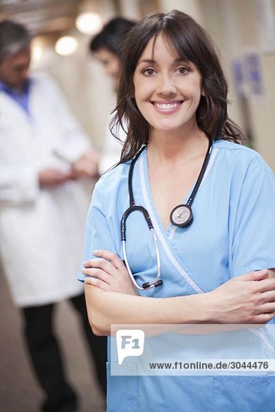 Krankenschwester lächelnd