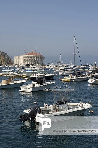 USA  California  Catalina Island  Avalon  Hafen und casino