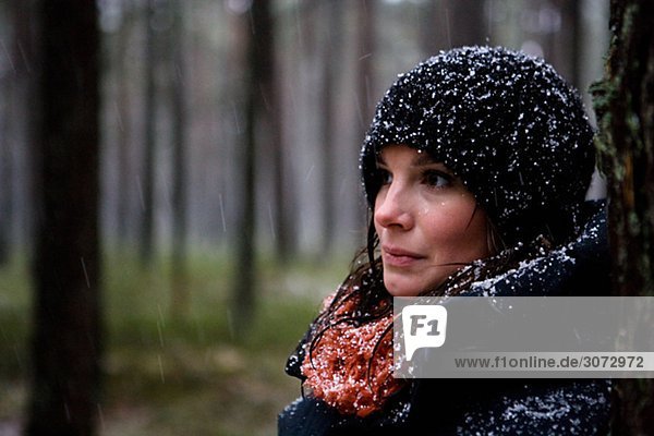 Portrait einer Frau im Schnee Schweden