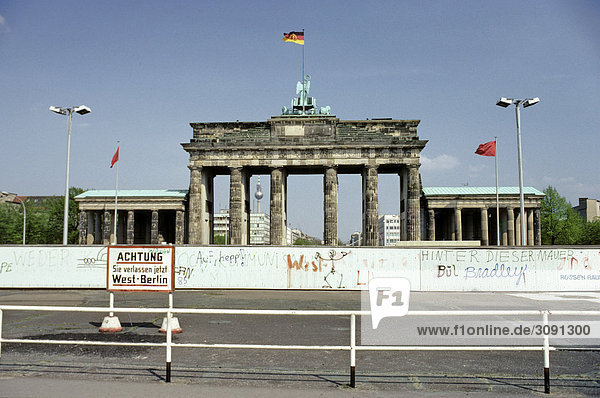 Berliner Mauer  Brandenburger Tor  ca. 1988  Deutschland