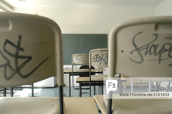 Graffitti an einer Berliner Schule  Deutschland