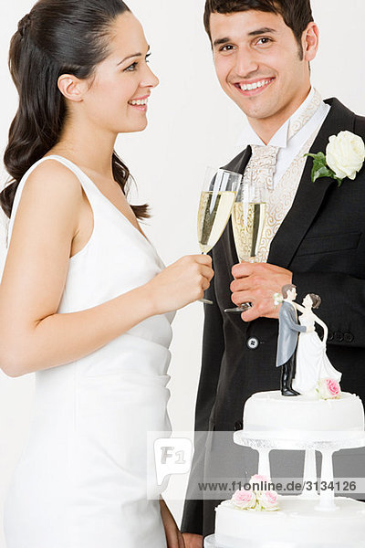 Braut- und Bräutigamtoast mit Champagner