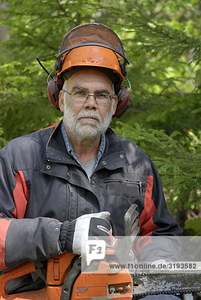 Ein Woodman arbeiten  Schweden.