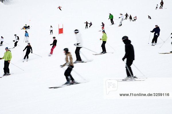 Skifahrer im Hang  Schweden.