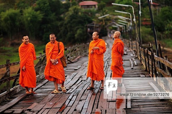 Asiate,Asiaten,Asien,Aussen,Brücke
