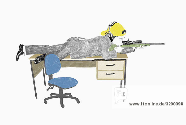 Mensch auf Schreibtisch zielt mit Gewehr