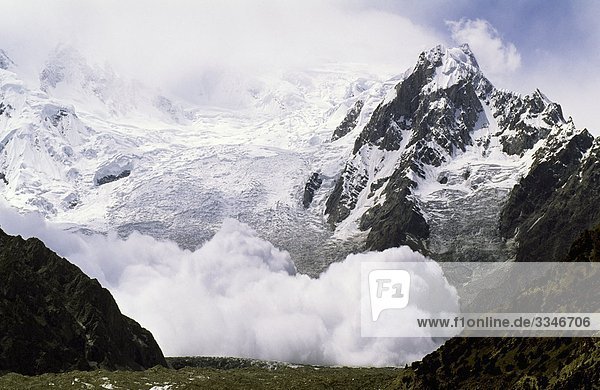 Eine Lawine von lose Schnee Pasu Pakistan.