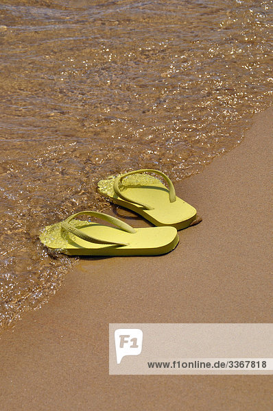 10864286  Flip Flops  See  Ocean  Shoes  Shore  Coast  Beach  Summer  Bathing  Hot  Empty  Drowned  Holiday  Vacation  Holidays  Swimming  Sanddunes  Bathing