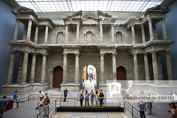 Deutschland  Berlin  Stadt  Stadt  Pergamonmuseum  Pergamon  Museum  Museumsinsel  Griechisch  Statue  Säulen  Milet  Markt  Ruinen  Reisen  Tourismus  Ferien  Urlaub