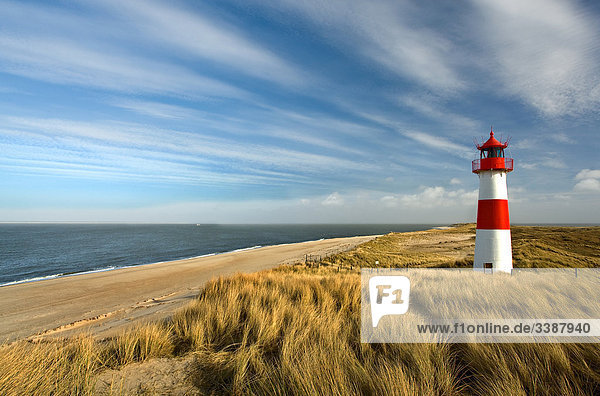 Leuchtturm an der Nordseeküste  List  Sylt  Deutschland